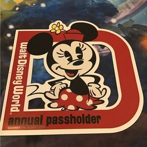 Walt disney world Minnie Mouse annual passholder magnet